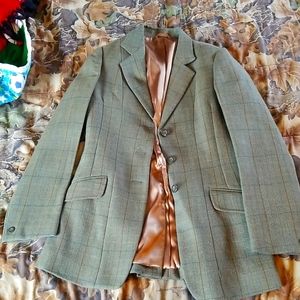 Shires Huntington jacket. Size 32